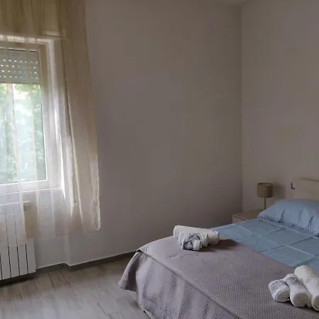 La Girandola Apartment *